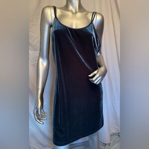 Valerie Stevens, Gorgeous Shimmery Green Velvet Slip Dress or Nightie Sz M